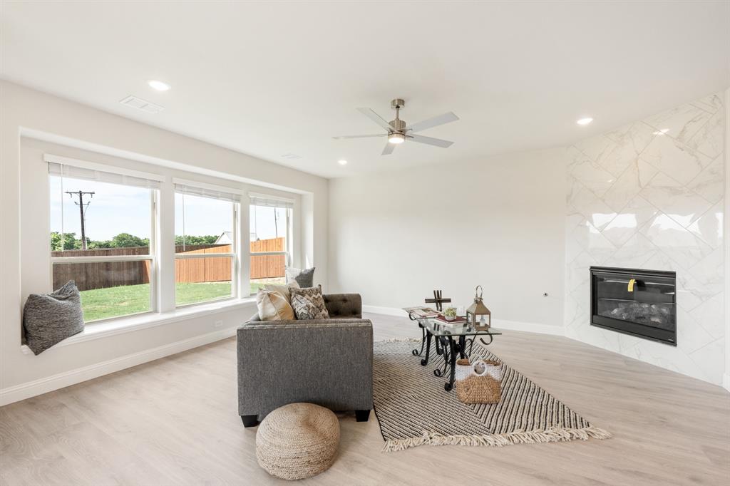The Lakes at Parks of Aledo - Residential