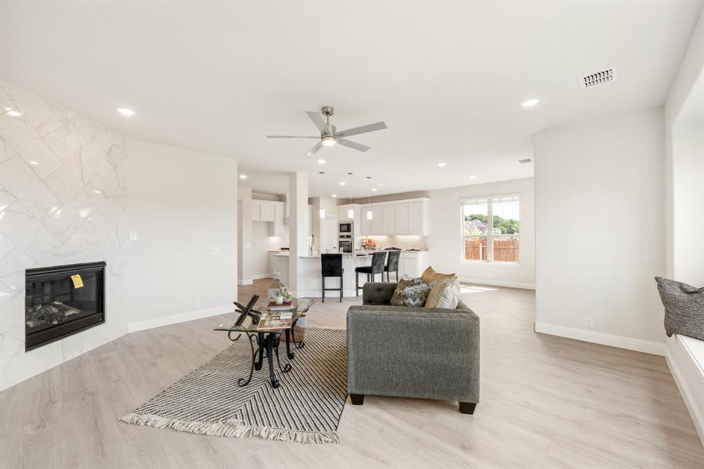 The Lakes at Parks of Aledo - Residential