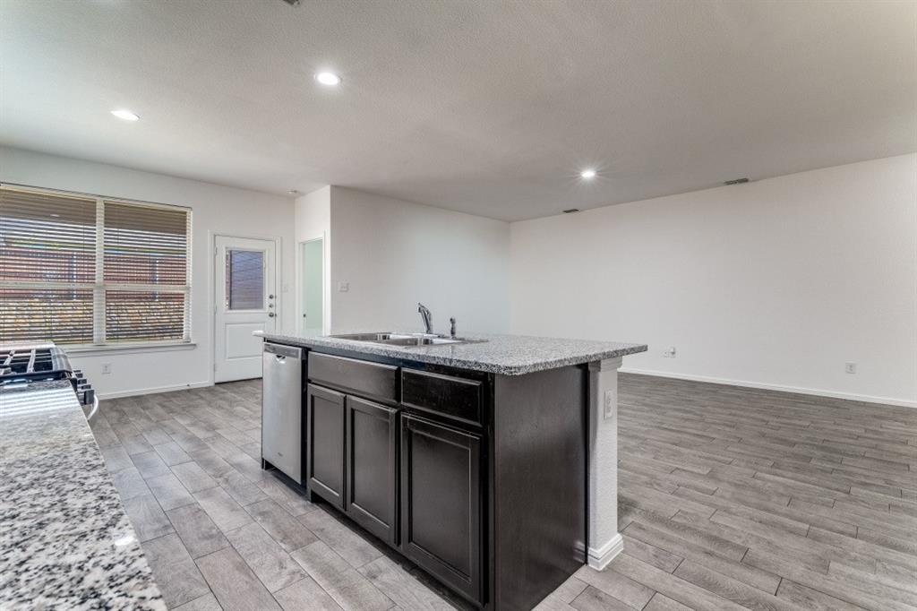 CHAPEL CREEK - Residential