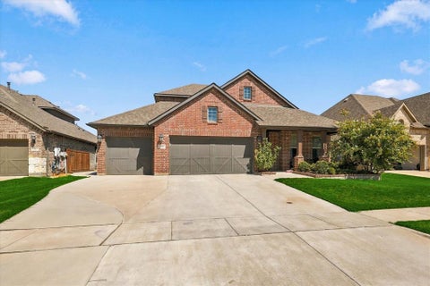 Photo of 305 Kellan Court, Hickory Creek, TX 75065 (MLS # 21386272)