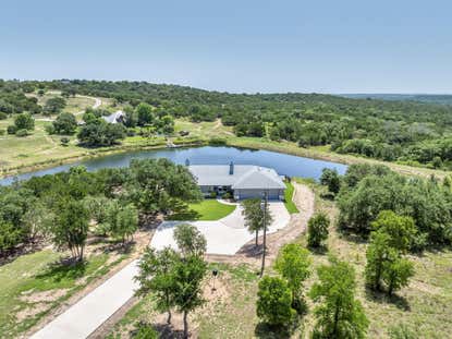 1665 Overlook Rdg, Bluff Dale, TX