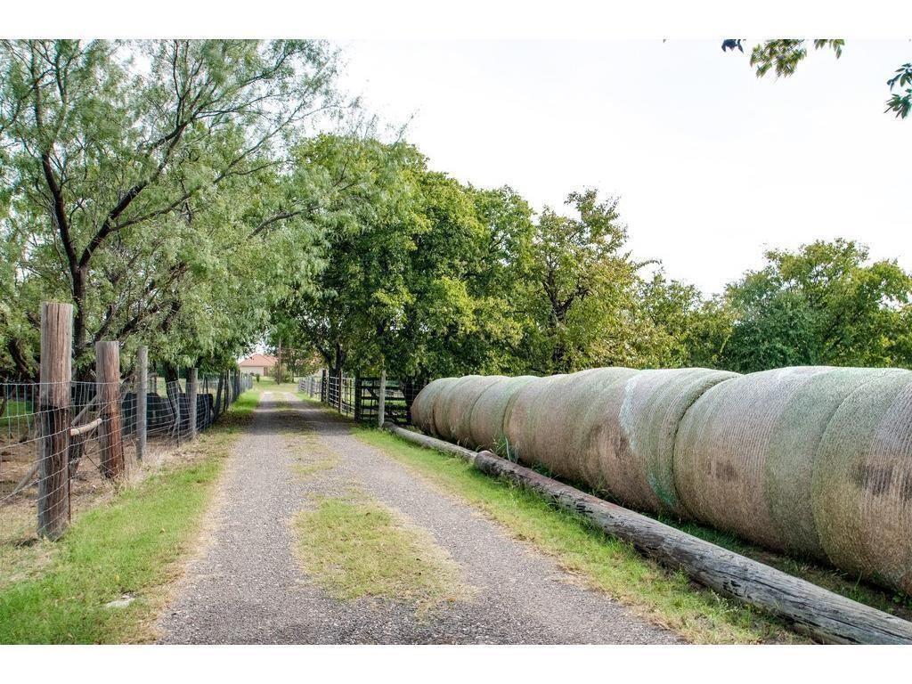 Jo Dickson - Residential Lease