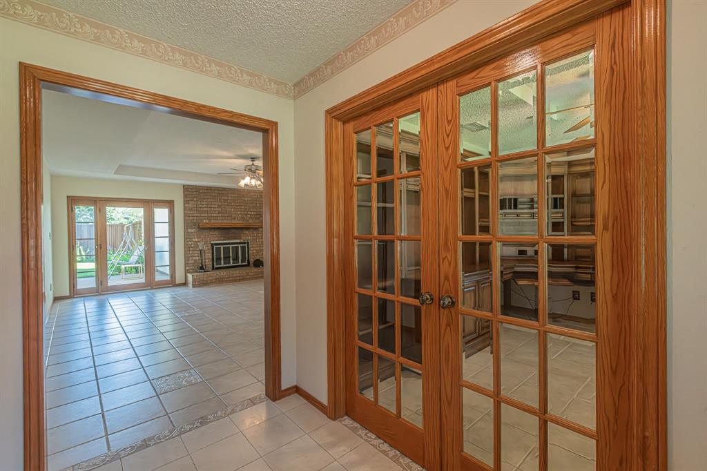 2720 Glen Forest Lane