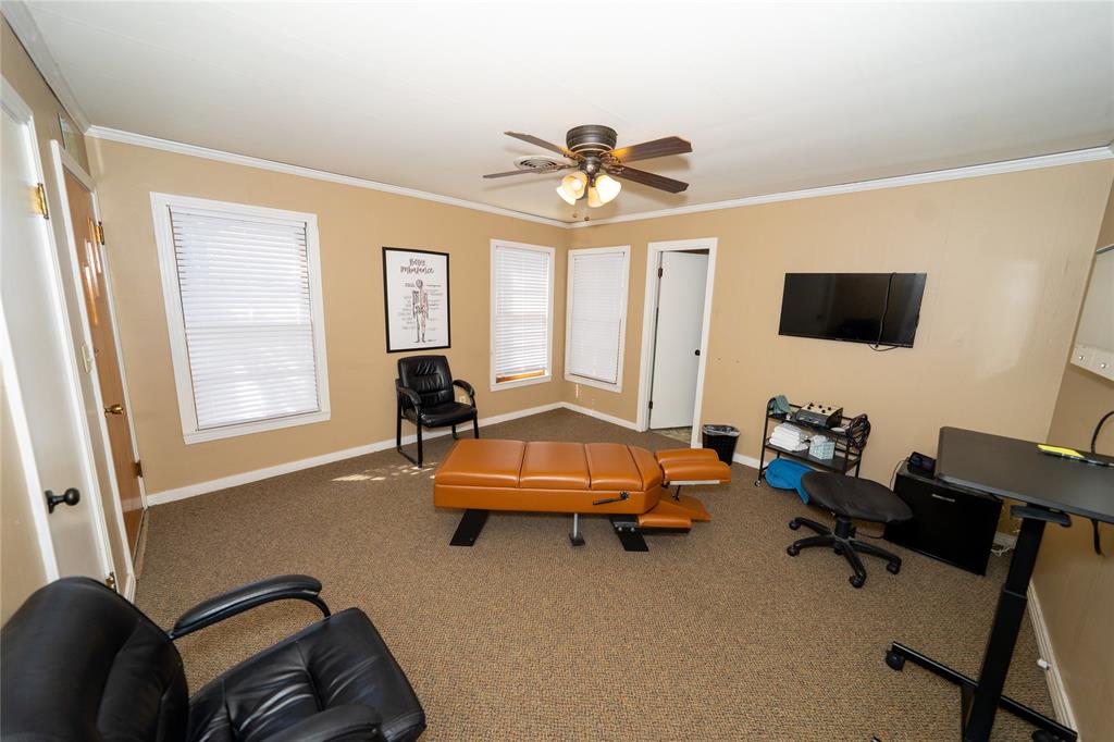 Clow 2 Add Town Coleman - Commercial Sale