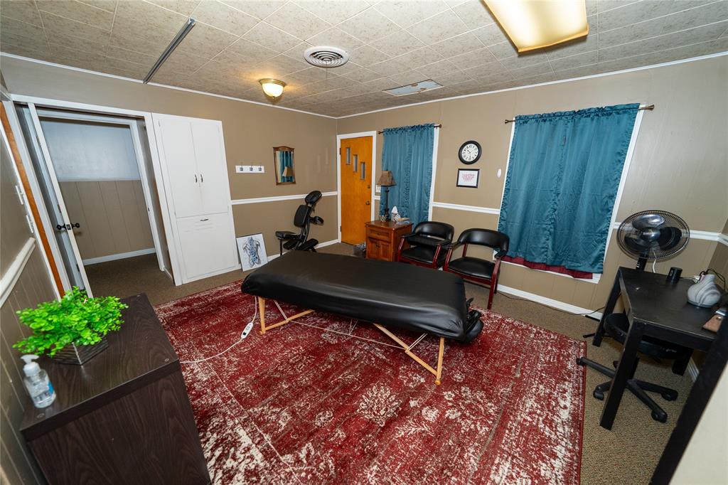 Clow 2 Add Town Coleman - Commercial Sale