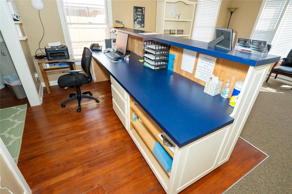 Clow 2 Add Town Coleman - Commercial Sale