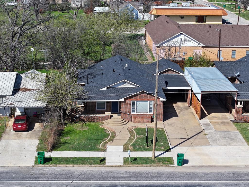 Clow 2 Add Town Coleman - Commercial Sale