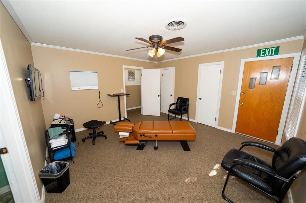 Clow 2 Add Town Coleman - Commercial Sale