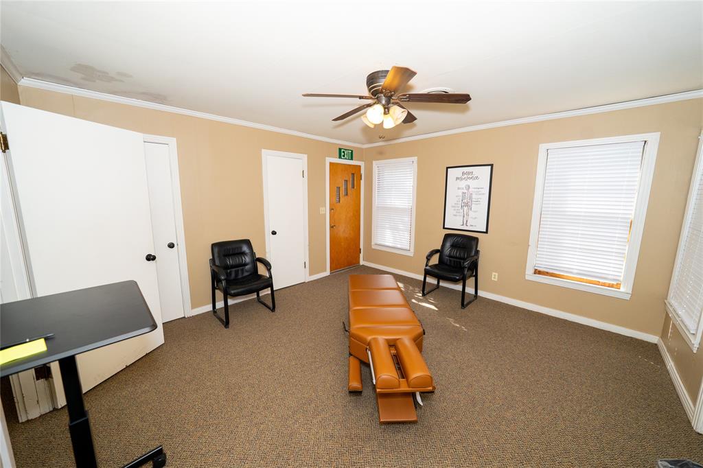 Clow 2 Add Town Coleman - Commercial Sale