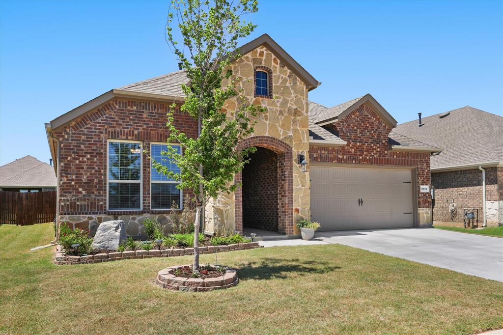 2919 Shetland Drive