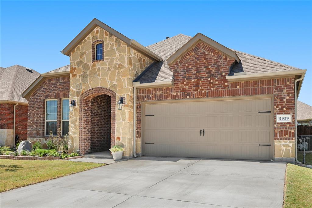 2919 Shetland Drive