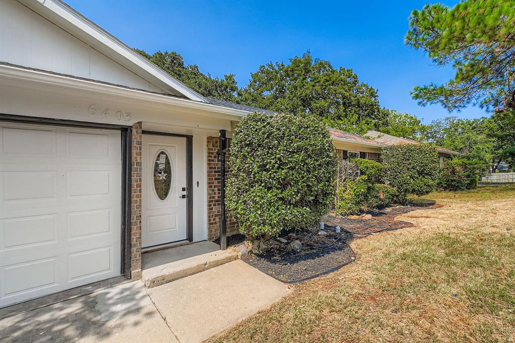 6403 Woods Edge Drive