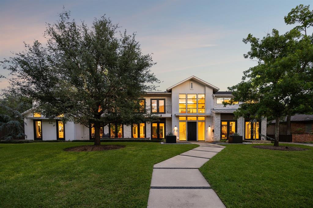 6130 Del Roy Drive