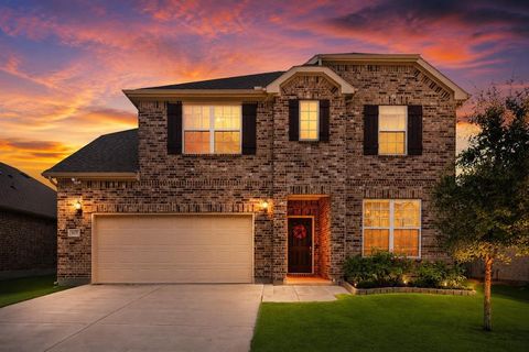 Photo of 825 Crest Breeze Drive, Fort Worth, TX 76052 (MLS # 21330901)