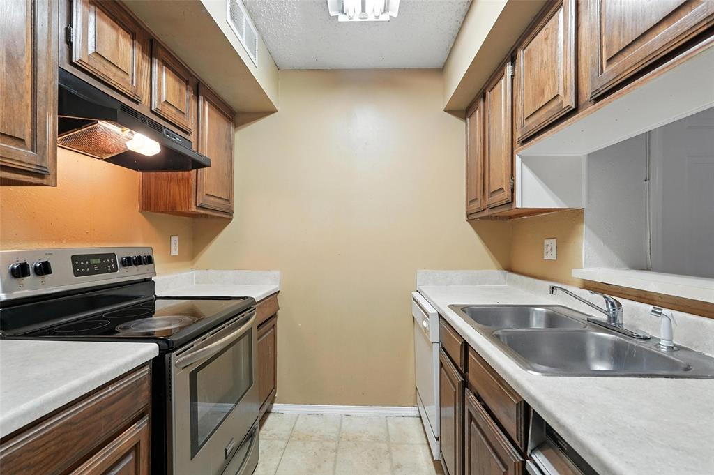 Cambridge Condos Ph 01 03 - Residential