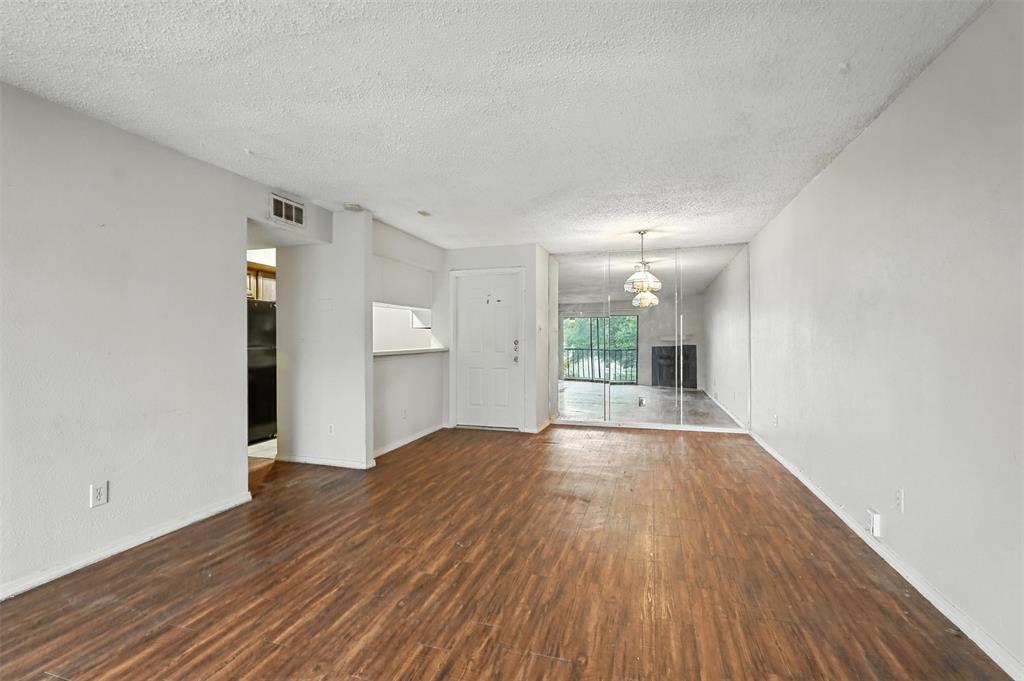 Cambridge Condos Ph 01 03 - Residential