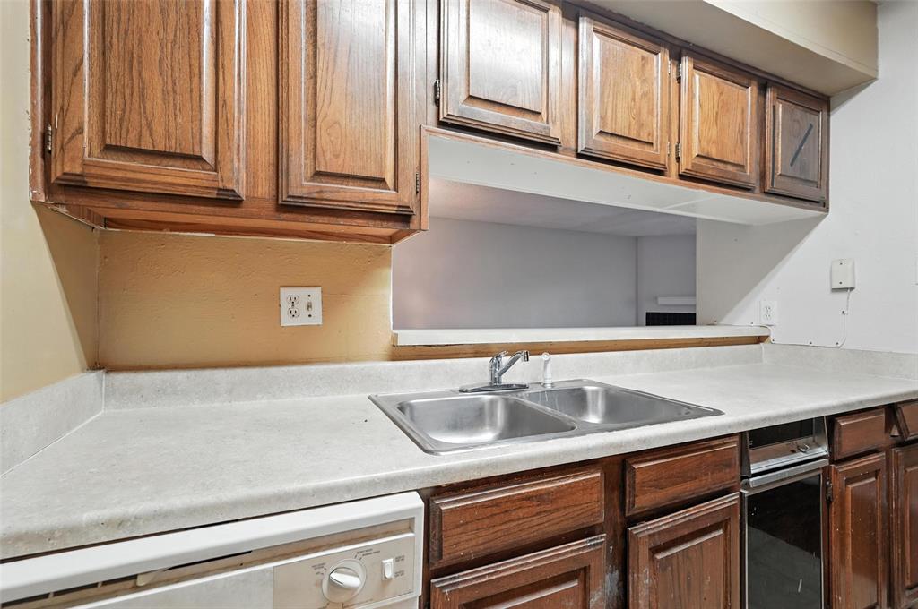 Cambridge Condos Ph 01 03 - Residential