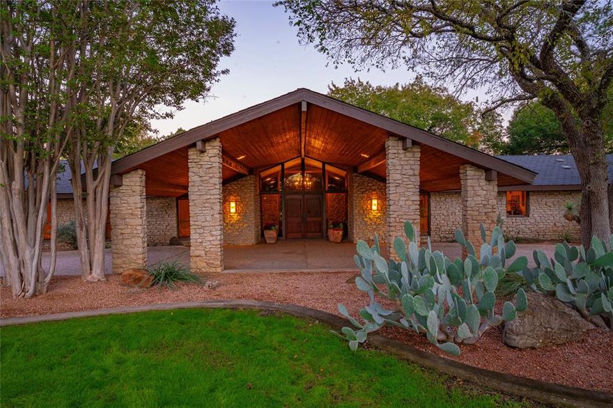 Glorious modern ranch style home offering a tranquil country lifestyle located just minutes to the city. This 4 bedroom, 3.5 bath home sits on a 4.48-acre property featuring a private lake, beautiful pool and fruit orchard. As you drive through the security gate, you will be impressed by the grandeur, landscaping.  The interior of the home has been designed with modern features while respecting the homes historic roots. This home offers a spacious and comfortable living space and stunning kitchen. The bedrooms are generously sized and the bathrooms are well-appointed with modern fixtures. You will appreciate the privacy and tranquility that this property offers. Don't miss out on this rare opportunity to own a piece of paradise that is both luxurious and functional. 
(Seller is Realtor)