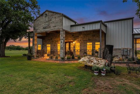 Photo of 945 Jennings Lane, Azle, TX 76020 (MLS # 21249821)