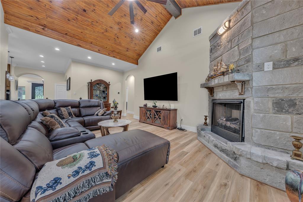 Jr Ranch - Residential