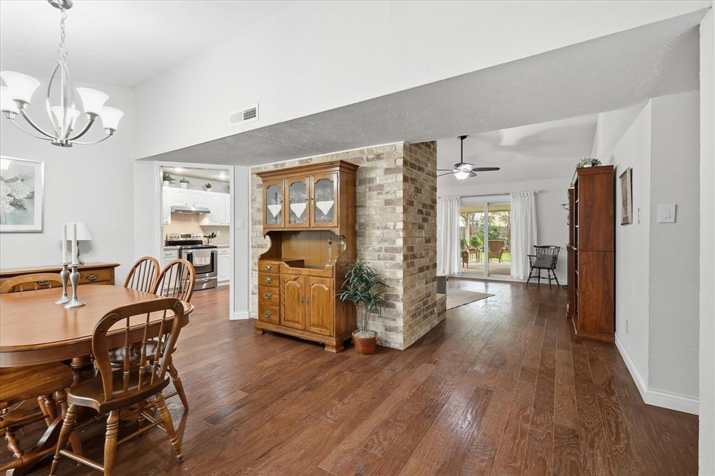 2837 Edinburg Lane