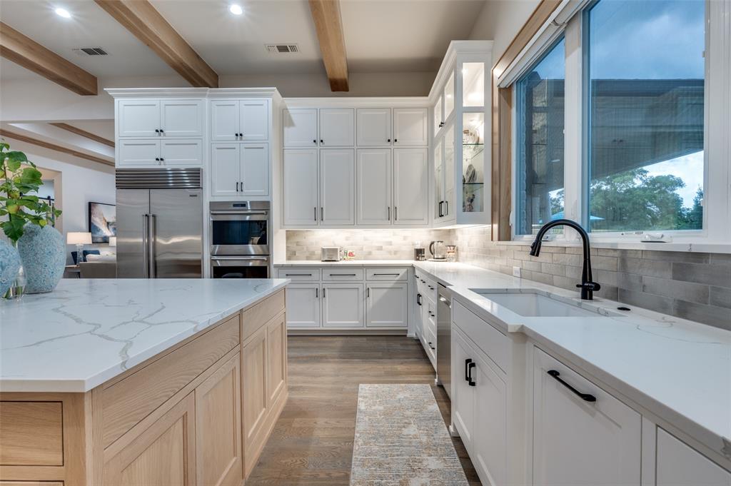 HIDDEN CREEKS POINTE - Residential