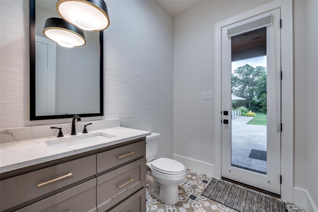 HIDDEN CREEKS POINTE - Residential