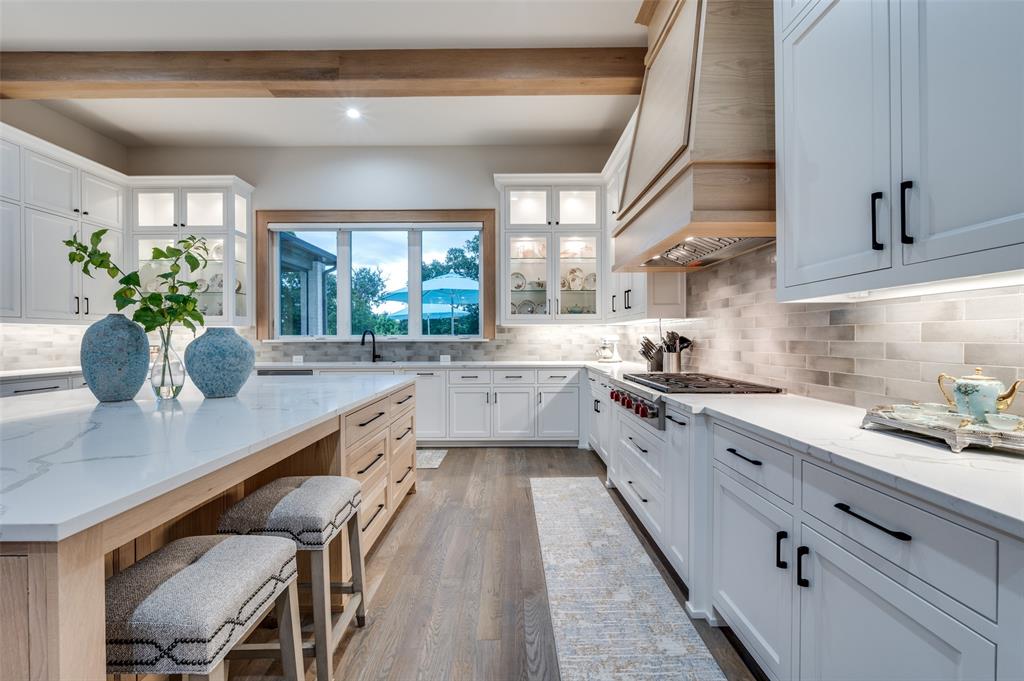 HIDDEN CREEKS POINTE - Residential