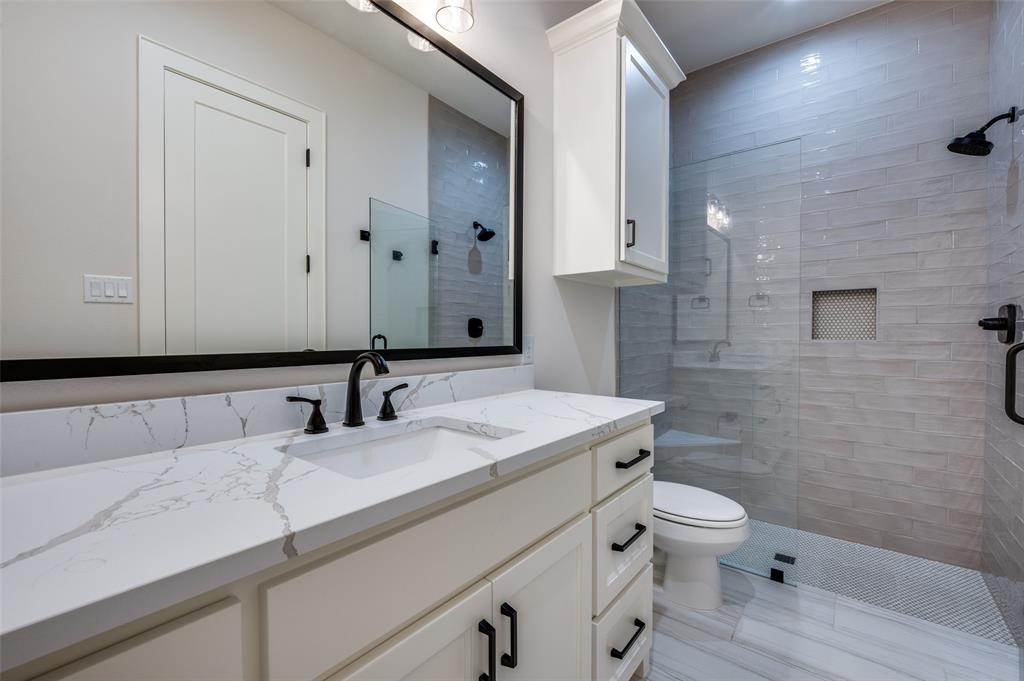 HIDDEN CREEKS POINTE - Residential