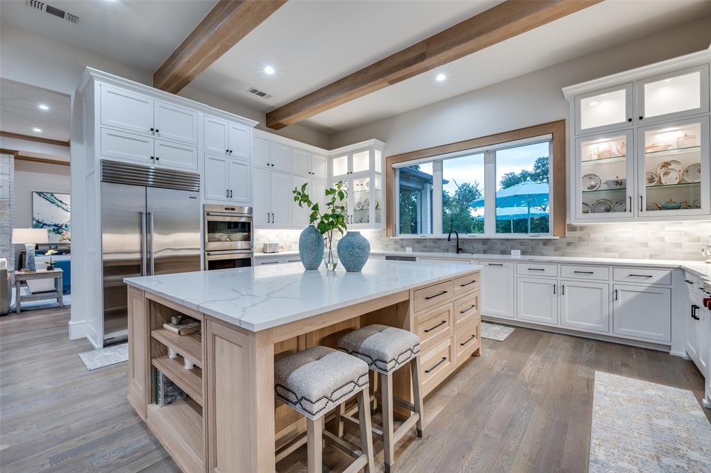 HIDDEN CREEKS POINTE - Residential