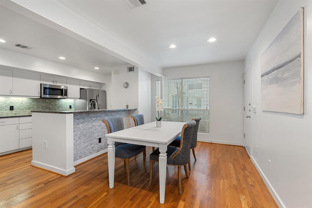 4122 Travis Street 7