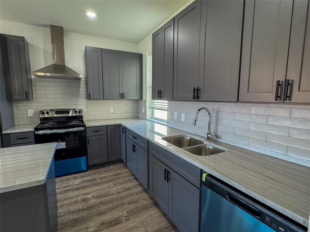 S2028 AEROBIC LANE - Residential Lease