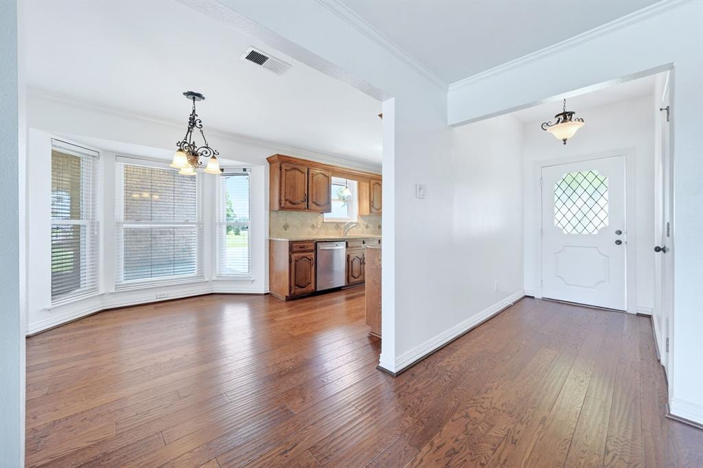 16810 Valley View