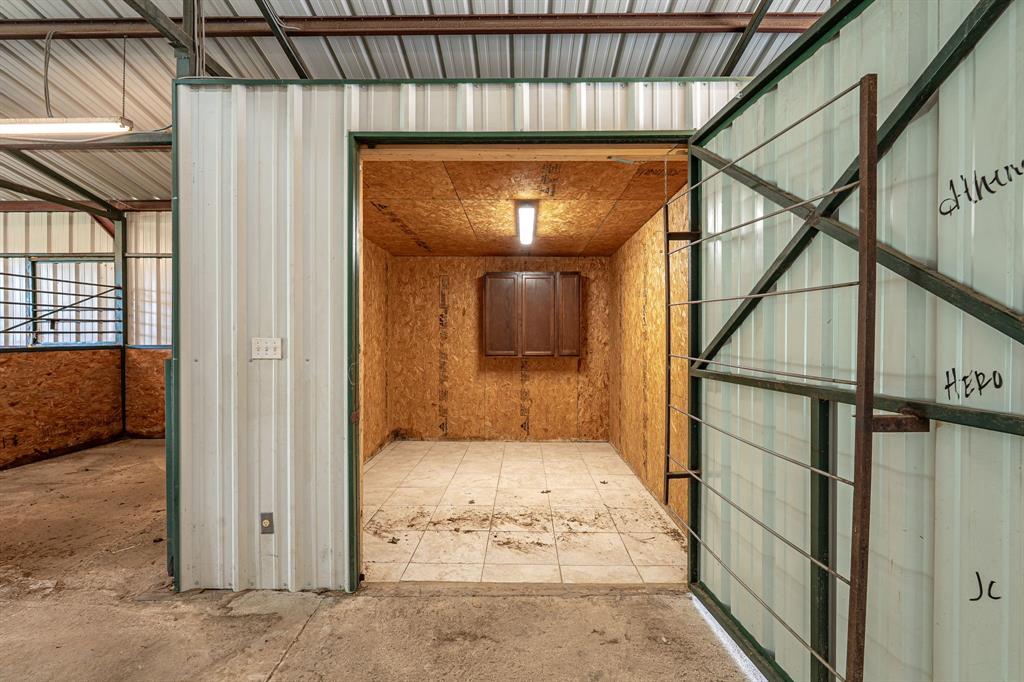 Ht Chenweth Surv Abs No 167 - Residential