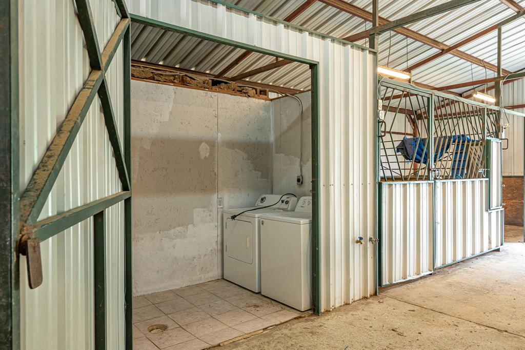 Ht Chenweth Surv Abs No 167 - Residential