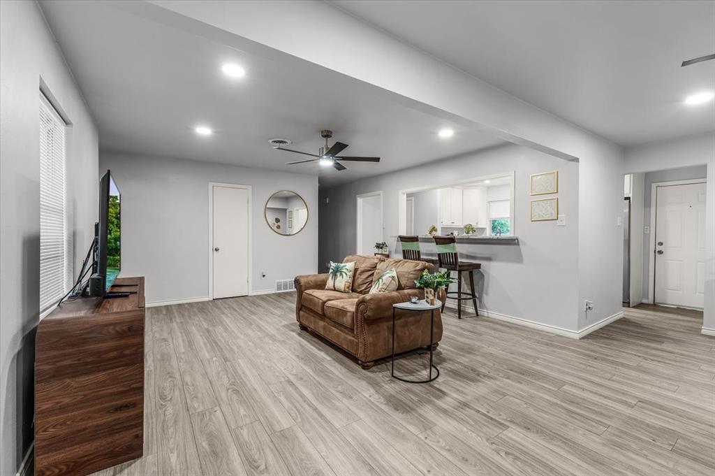 2244 Cambridge Drive