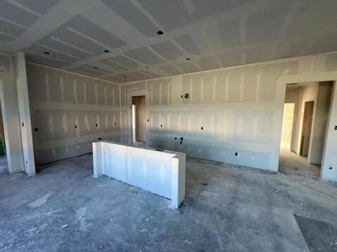 Tiny photo for 561 Waterford Park Boulevard, Weatherford, TX 76087 (MLS # 21132635)