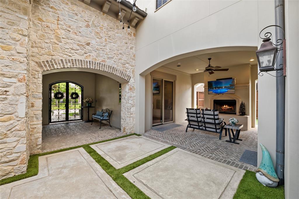 5767 Waters Edge Drive