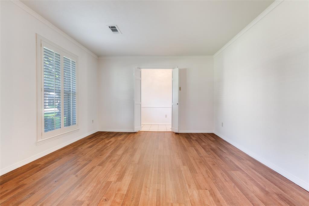 1006 Hillsdale Drive