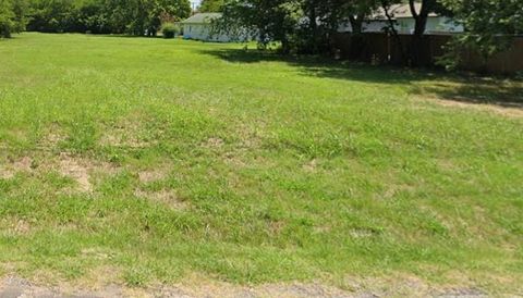 Photo of 1500-1510 Albert Broadfoot Street, Bonham, TX 75418 (MLS # 21204740)