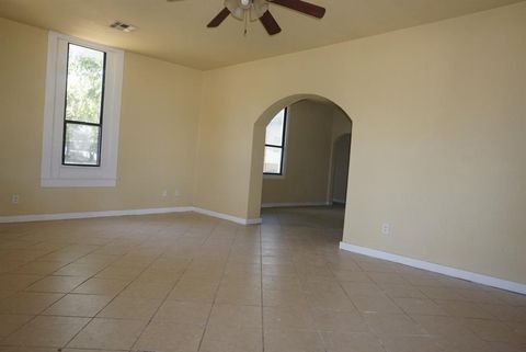 A home in Jacksboro