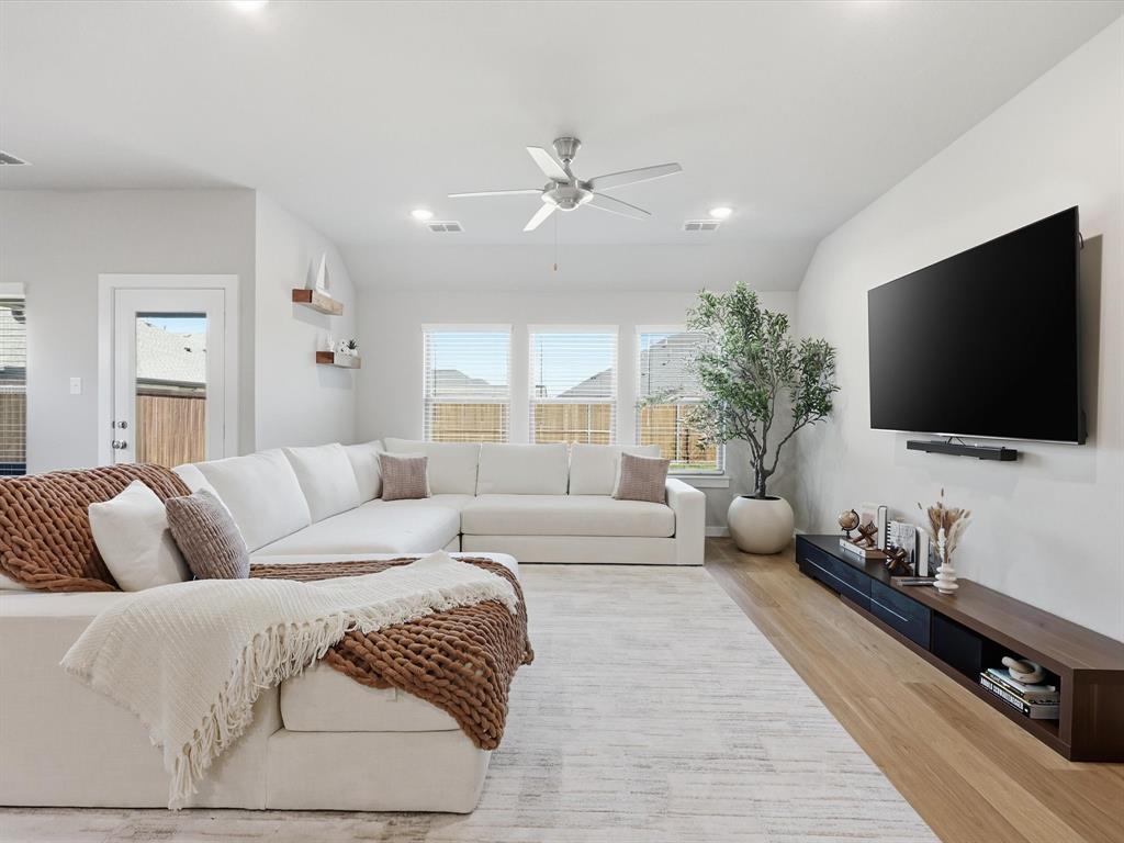 Oakmont Park Sub Ph 3 - Residential Lease