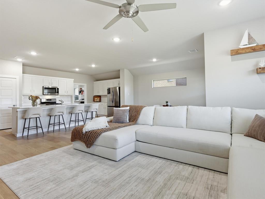 Oakmont Park Sub Ph 3 - Residential Lease