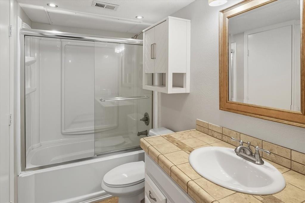 Willow Lane Condo - Residential