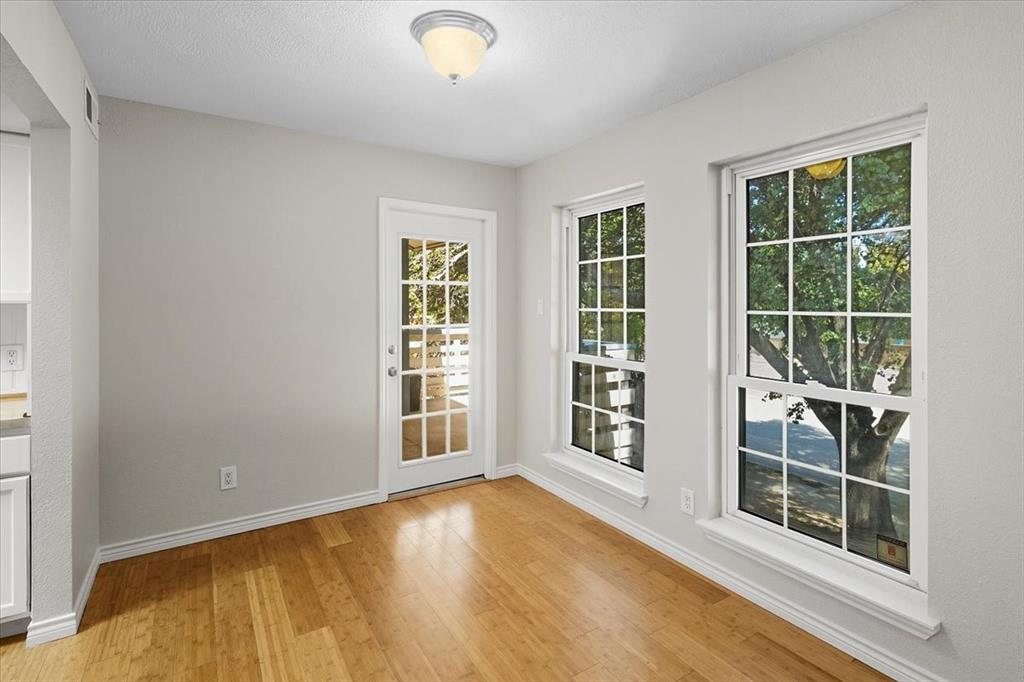 Willow Lane Condo - Residential