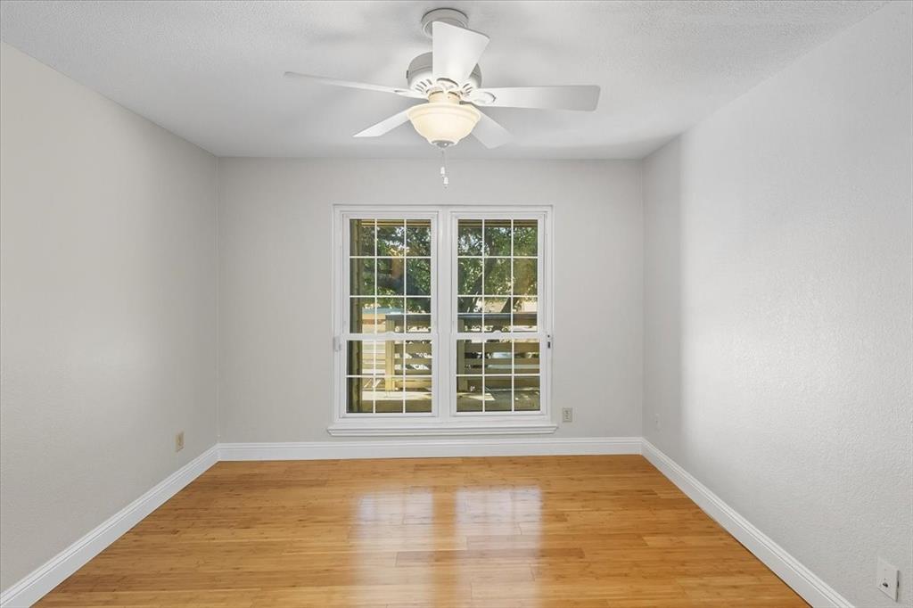 Willow Lane Condo - Residential