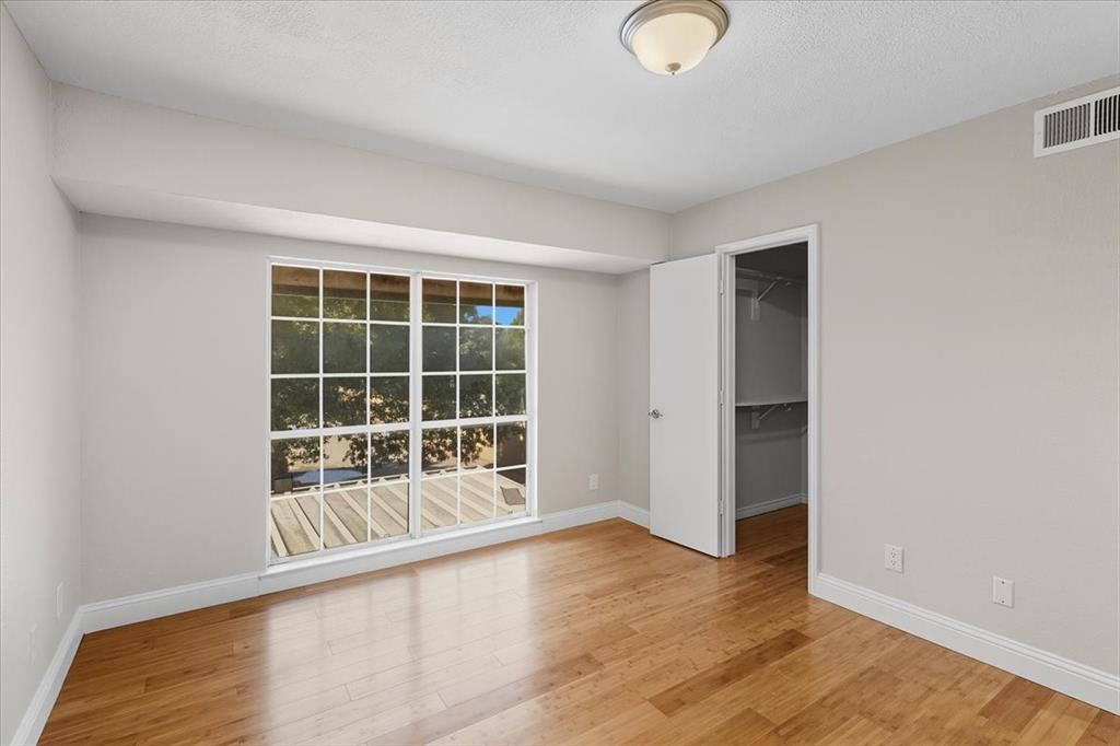 Willow Lane Condo - Residential