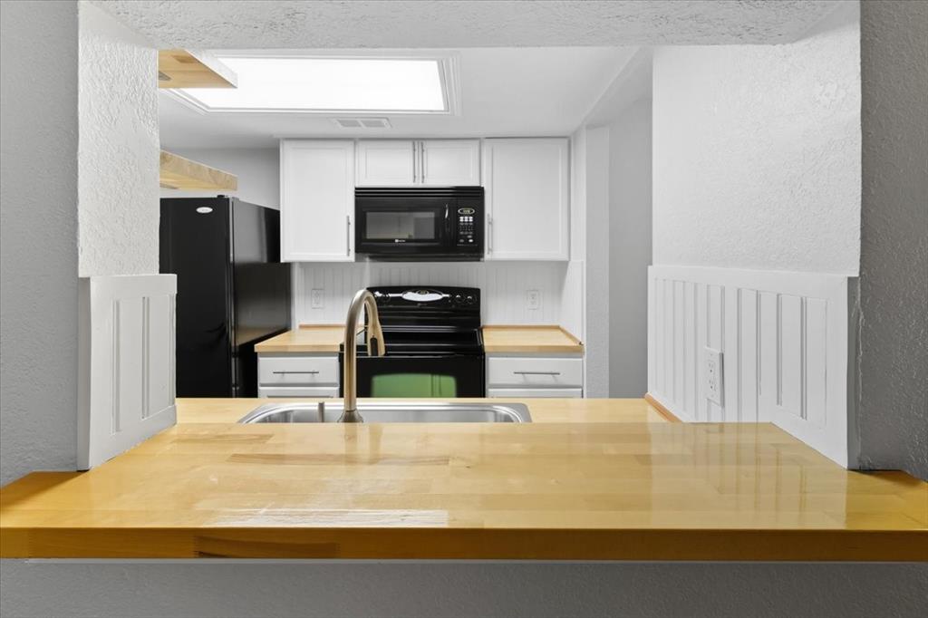 Willow Lane Condo - Residential