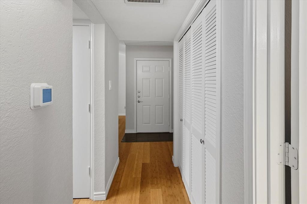 Willow Lane Condo - Residential