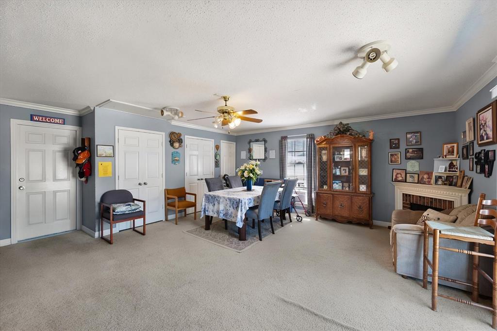 649 E Reindeer Road